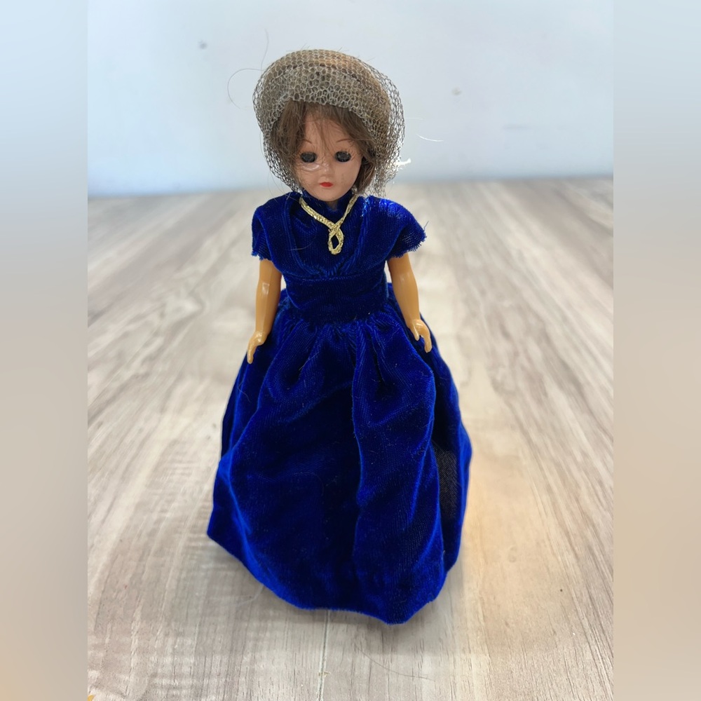 Vintage doll w/bottle
